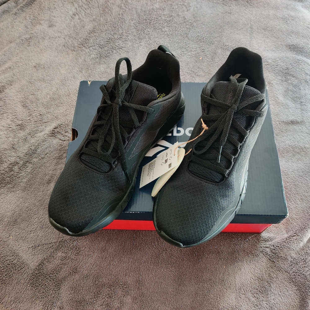 NWT Flexagon Force 3 Wide D women's sneakers trainers size 9